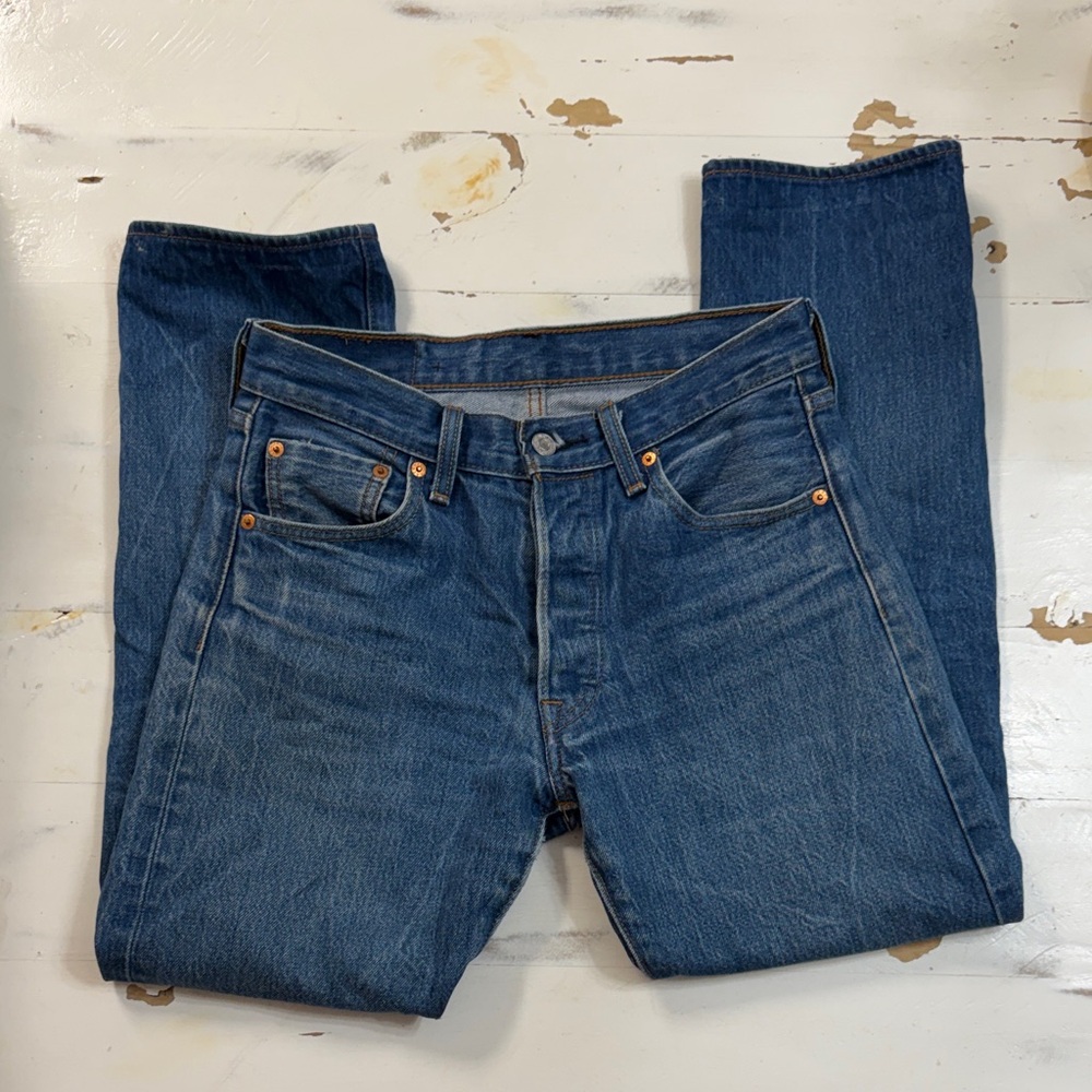 Levi's Button Fly Jeans - Picture 2 of 11